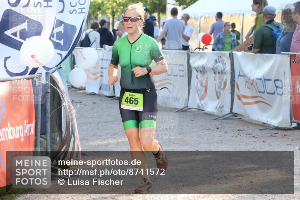 07.09.2025 - 19. Norderstedt Triathlon Luisa Fischer http://msf.ph/oto/8741572 07.09.2025 16:58:18 Ziel 465 meine-sportfotos.de