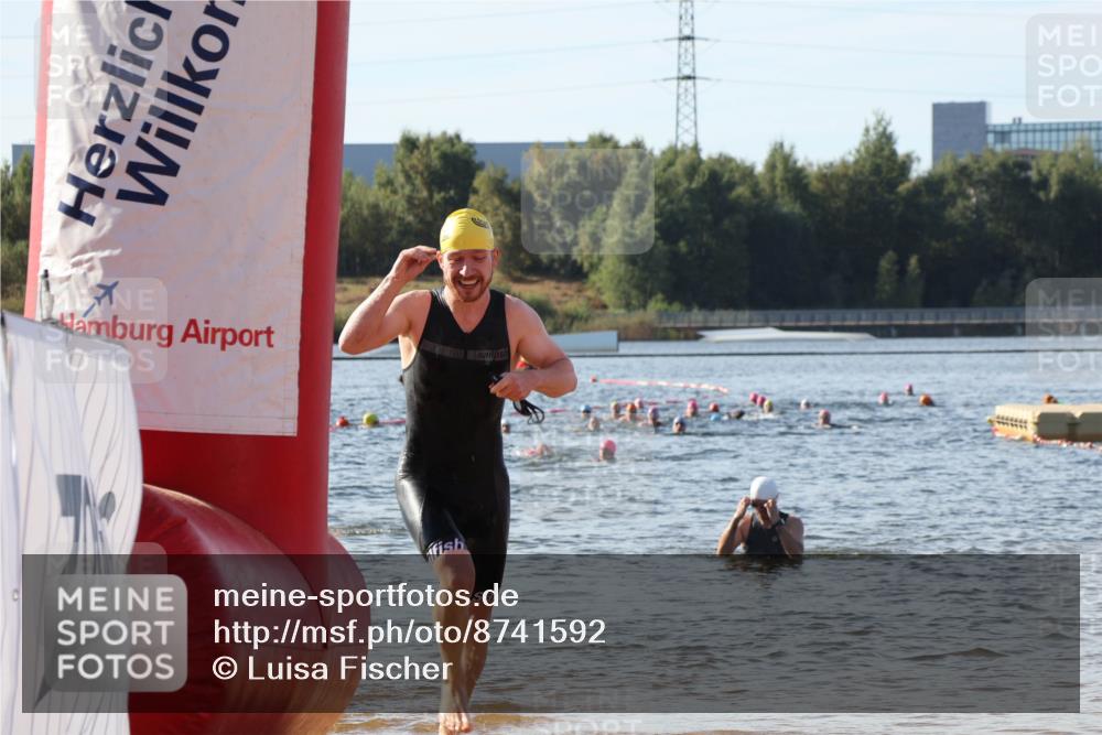 07.09.2025 - 19. Norderstedt Triathlon Luisa Fischer http://msf.ph/oto/8741592 07.09.2025 10:04:26 Schwimmen 1113, 1118, 1138 meine-sportfotos.de