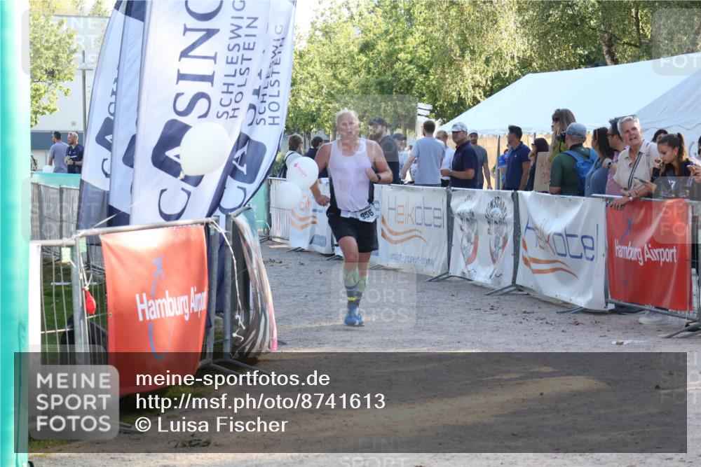 07.09.2025 - 19. Norderstedt Triathlon Luisa Fischer http://msf.ph/oto/8741613 07.09.2025 16:58:32 Ziel 956 meine-sportfotos.de