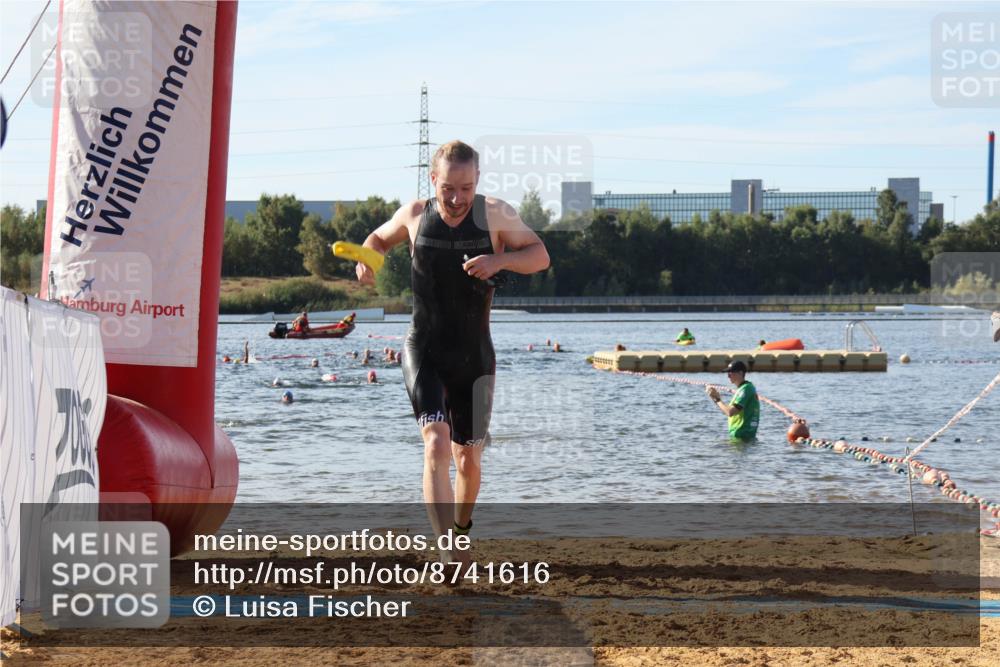 07.09.2025 - 19. Norderstedt Triathlon Luisa Fischer http://msf.ph/oto/8741616 07.09.2025 10:04:28 Schwimmen 1138 meine-sportfotos.de