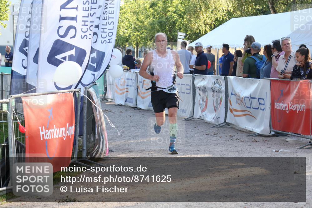 07.09.2025 - 19. Norderstedt Triathlon Luisa Fischer http://msf.ph/oto/8741625 07.09.2025 16:58:32 Ziel 956 meine-sportfotos.de