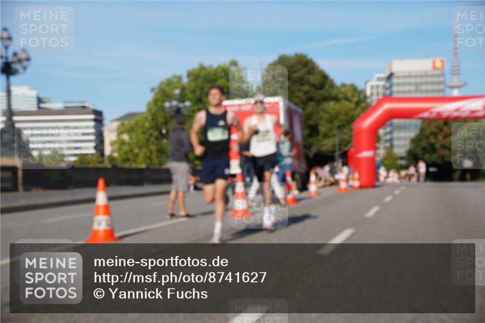07.09.2025 - BARMER Alsterlauf Yannick Fuchs http://msf.ph/oto/8741627 07.09.2025 09:28:01 Laufen  meine-sportfotos.de
