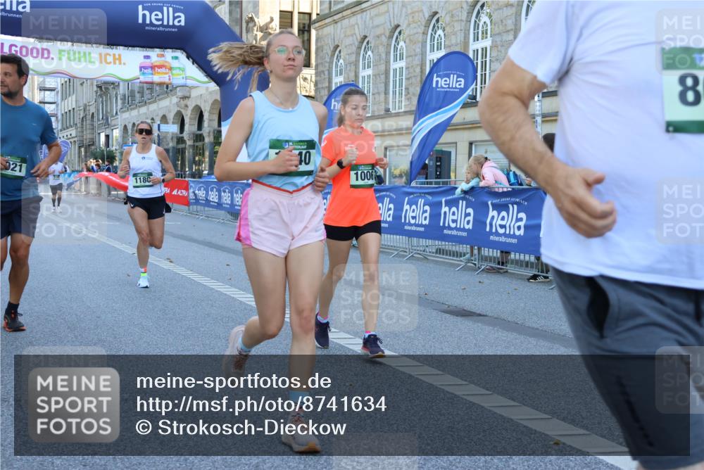 07.09.2025 - BARMER Alsterlauf Strokosch-Dieckow http://msf.ph/oto/8741634 07.09.2025 11:41:44 Ziel 1062, 1076, 1078, 1079, 1104, 1165, 1178, 1179, 1193, 1200, 1210, 1214, 1215, 1220, 1221, 1230, 1232, 1236, 1237, 1244, 1264, 1273, 3798, 8067, 8260, 8371, 8478 meine-sportfotos.de