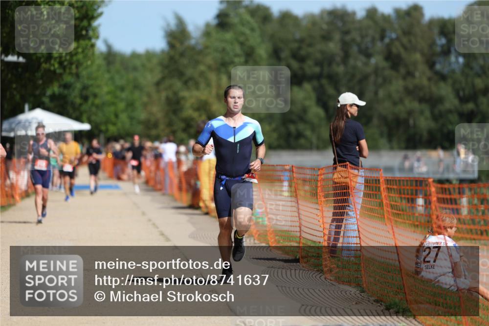 07.09.2025 - 19. Norderstedt Triathlon Michael Strokosch http://msf.ph/oto/8741637 07.09.2025 12:32:04 Laufen 201, 741 meine-sportfotos.de