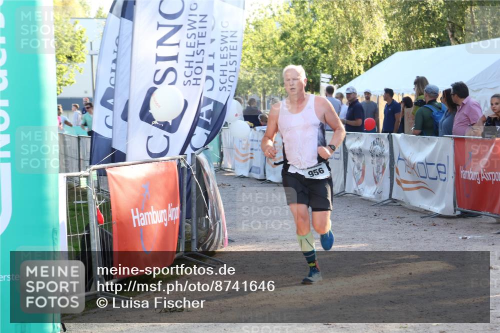 07.09.2025 - 19. Norderstedt Triathlon Luisa Fischer http://msf.ph/oto/8741646 07.09.2025 16:58:33 Ziel 956 meine-sportfotos.de