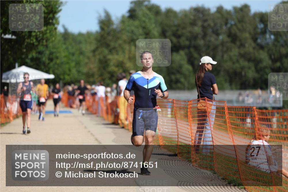 07.09.2025 - 19. Norderstedt Triathlon Michael Strokosch http://msf.ph/oto/8741651 07.09.2025 12:32:05 Laufen 201, 741 meine-sportfotos.de