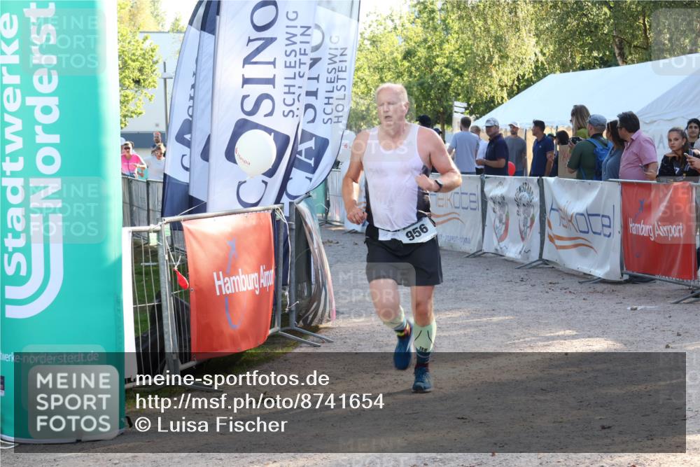 07.09.2025 - 19. Norderstedt Triathlon Luisa Fischer http://msf.ph/oto/8741654 07.09.2025 16:58:34 Ziel 956 meine-sportfotos.de