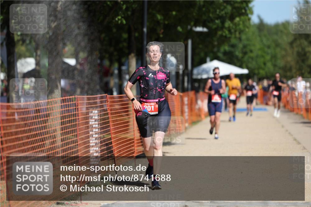 07.09.2025 - 19. Norderstedt Triathlon Michael Strokosch http://msf.ph/oto/8741688 07.09.2025 12:32:06 Laufen 201, 216, 741 meine-sportfotos.de
