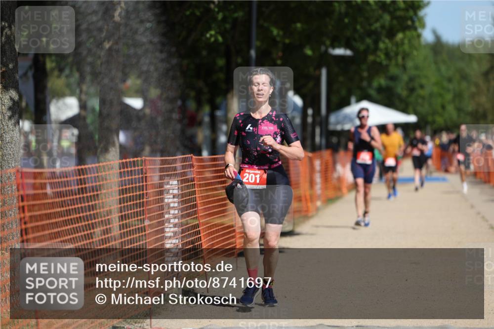 07.09.2025 - 19. Norderstedt Triathlon Michael Strokosch http://msf.ph/oto/8741697 07.09.2025 12:32:06 Laufen 201, 216, 741 meine-sportfotos.de