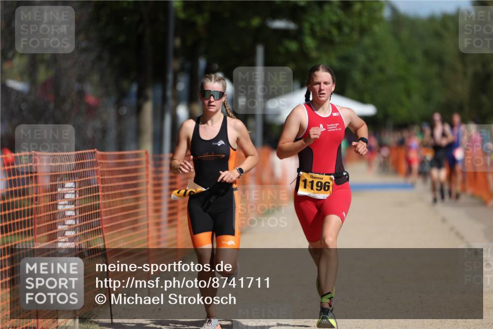 07.09.2025 - 19. Norderstedt Triathlon Michael Strokosch http://msf.ph/oto/8741711 07.09.2025 11:54:05 Laufen 1168, 1196 meine-sportfotos.de