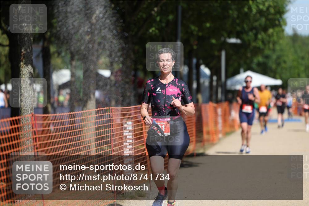 07.09.2025 - 19. Norderstedt Triathlon Michael Strokosch http://msf.ph/oto/8741734 07.09.2025 12:32:07 Laufen 201, 216, 741 meine-sportfotos.de