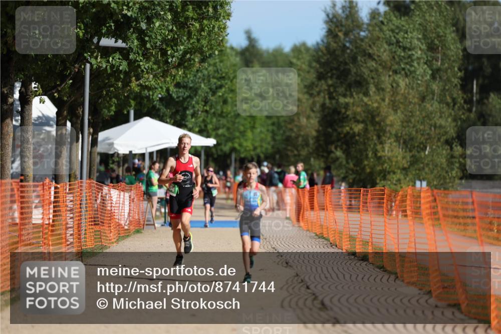 07.09.2025 - 19. Norderstedt Triathlon Michael Strokosch http://msf.ph/oto/8741744 07.09.2025 10:56:45 Laufen 104 meine-sportfotos.de