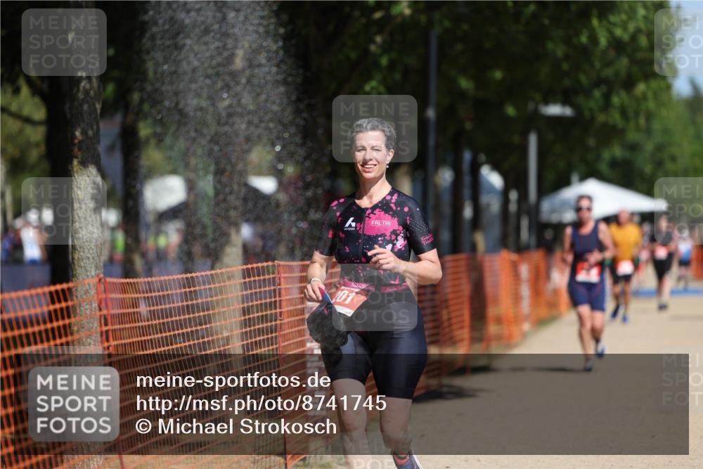 07.09.2025 - 19. Norderstedt Triathlon Michael Strokosch http://msf.ph/oto/8741745 07.09.2025 12:32:07 Laufen 201, 216, 741 meine-sportfotos.de