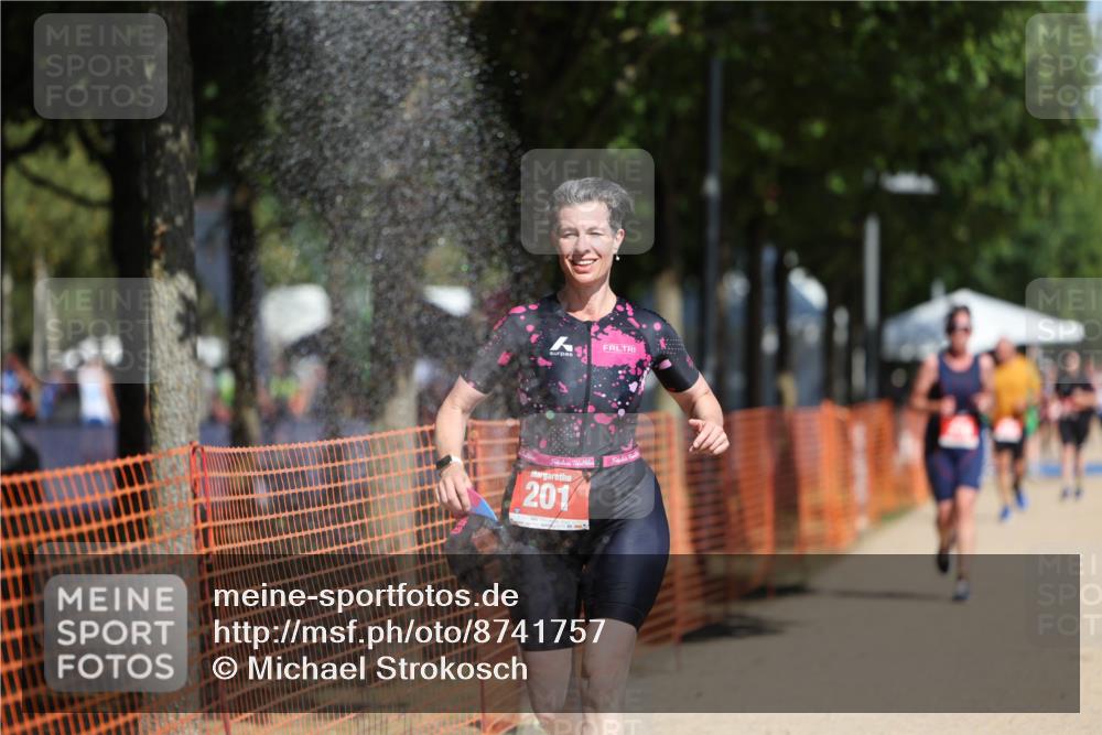 07.09.2025 - 19. Norderstedt Triathlon Michael Strokosch http://msf.ph/oto/8741757 07.09.2025 12:32:08 Laufen 201, 216, 741 meine-sportfotos.de