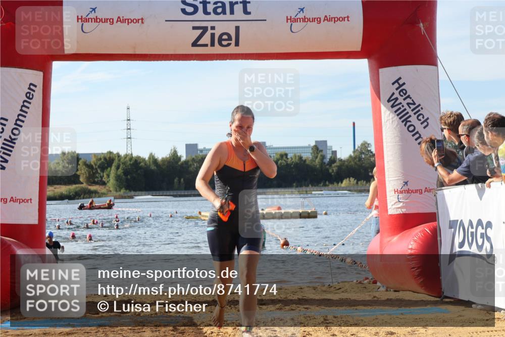 07.09.2025 - 19. Norderstedt Triathlon Luisa Fischer http://msf.ph/oto/8741774 07.09.2025 10:04:51 Schwimmen 1129 meine-sportfotos.de
