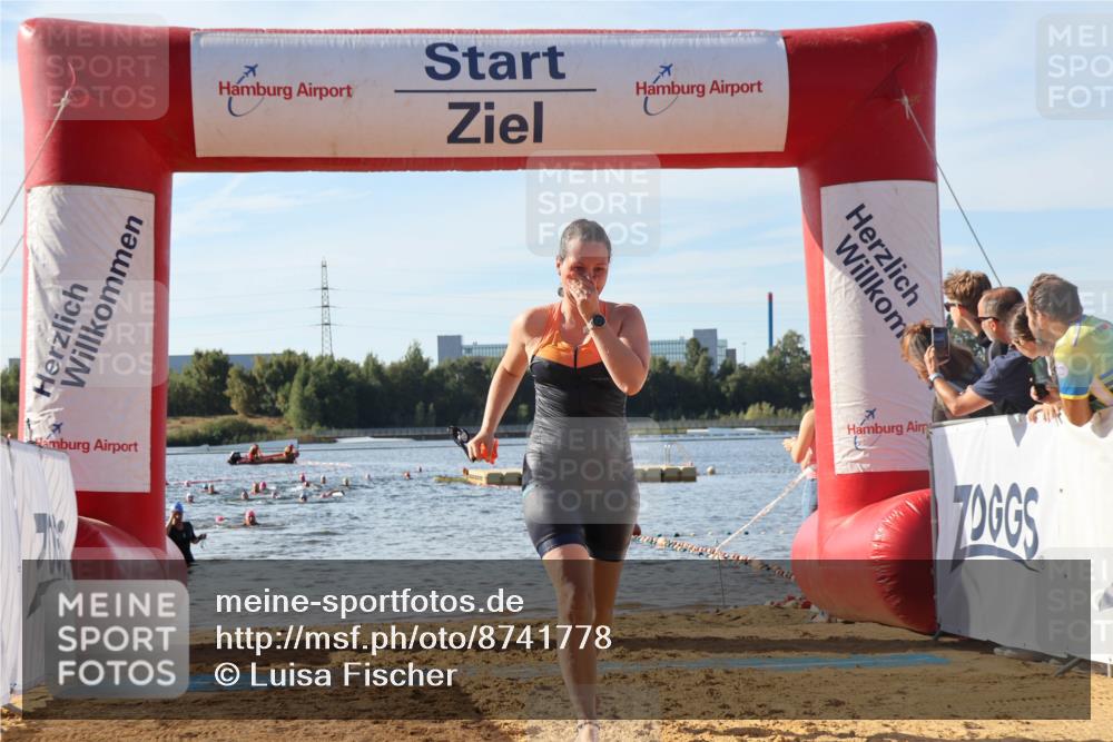07.09.2025 - 19. Norderstedt Triathlon Luisa Fischer http://msf.ph/oto/8741778 07.09.2025 10:04:51 Schwimmen 1129 meine-sportfotos.de