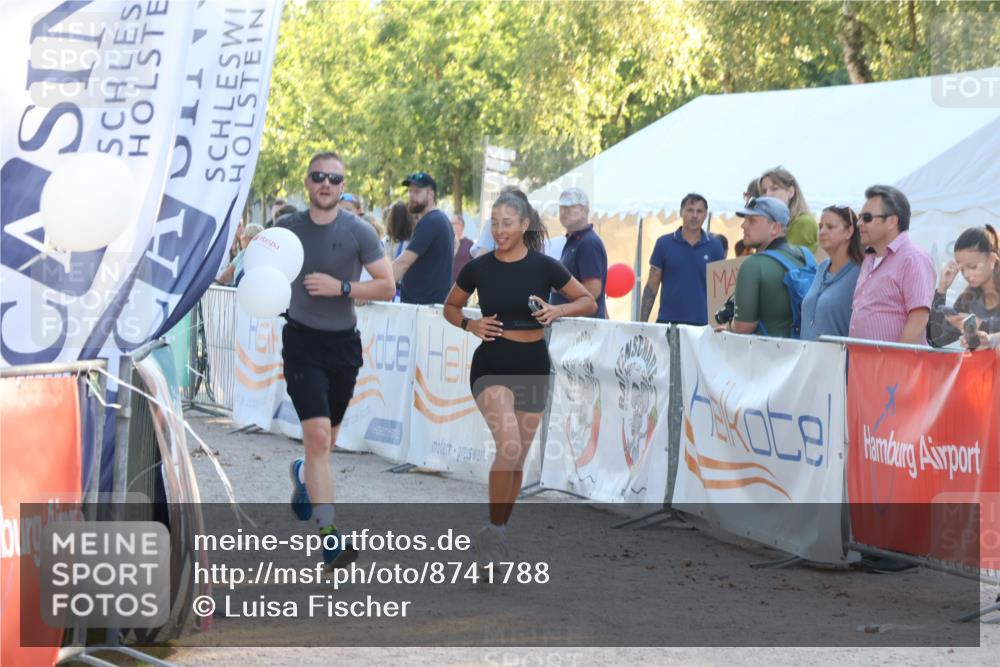 07.09.2025 - 19. Norderstedt Triathlon Luisa Fischer http://msf.ph/oto/8741788 07.09.2025 16:58:52 Ziel 951, 1091 meine-sportfotos.de