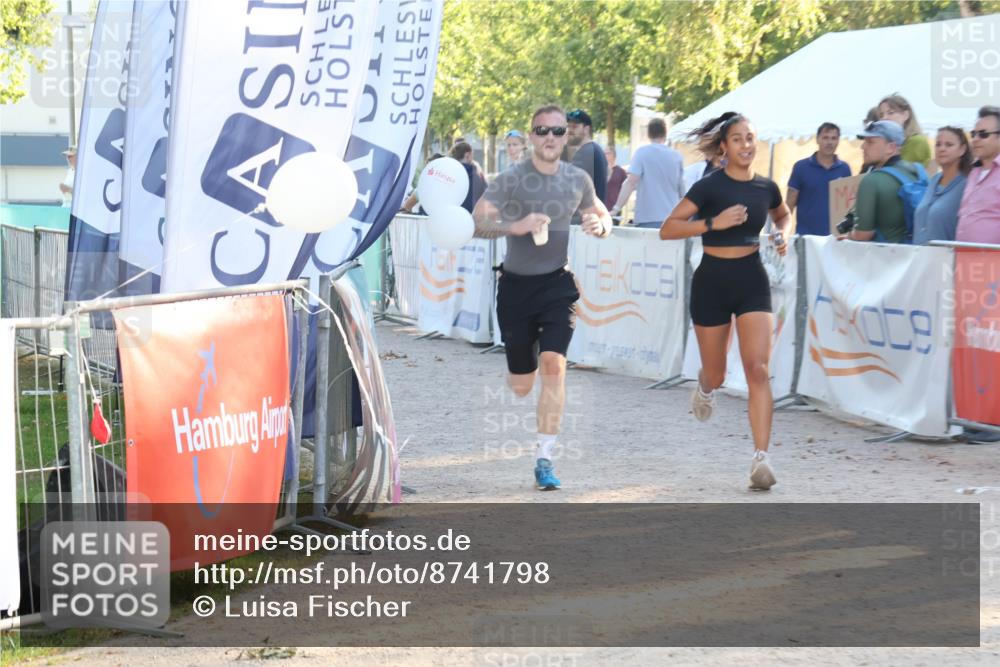 07.09.2025 - 19. Norderstedt Triathlon Luisa Fischer http://msf.ph/oto/8741798 07.09.2025 16:58:52 Ziel 951, 1091 meine-sportfotos.de