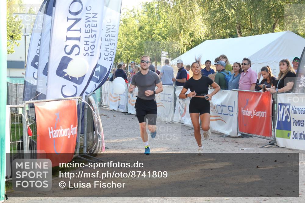 07.09.2025 - 19. Norderstedt Triathlon Luisa Fischer http://msf.ph/oto/8741809 07.09.2025 16:58:53 Ziel 951 meine-sportfotos.de