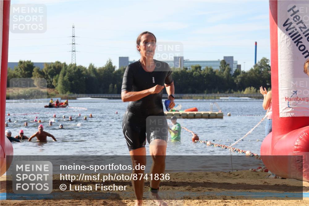 07.09.2025 - 19. Norderstedt Triathlon Luisa Fischer http://msf.ph/oto/8741836 07.09.2025 10:05:04 Schwimmen 1117 meine-sportfotos.de
