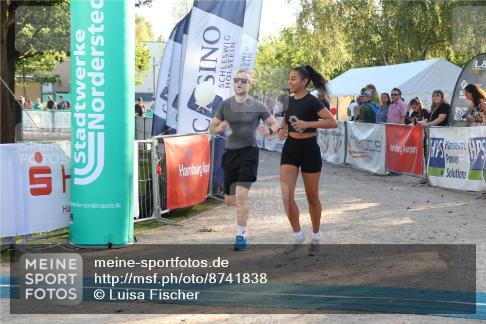 07.09.2025 - 19. Norderstedt Triathlon Luisa Fischer http://msf.ph/oto/8741838 07.09.2025 16:58:55 Ziel 951 meine-sportfotos.de