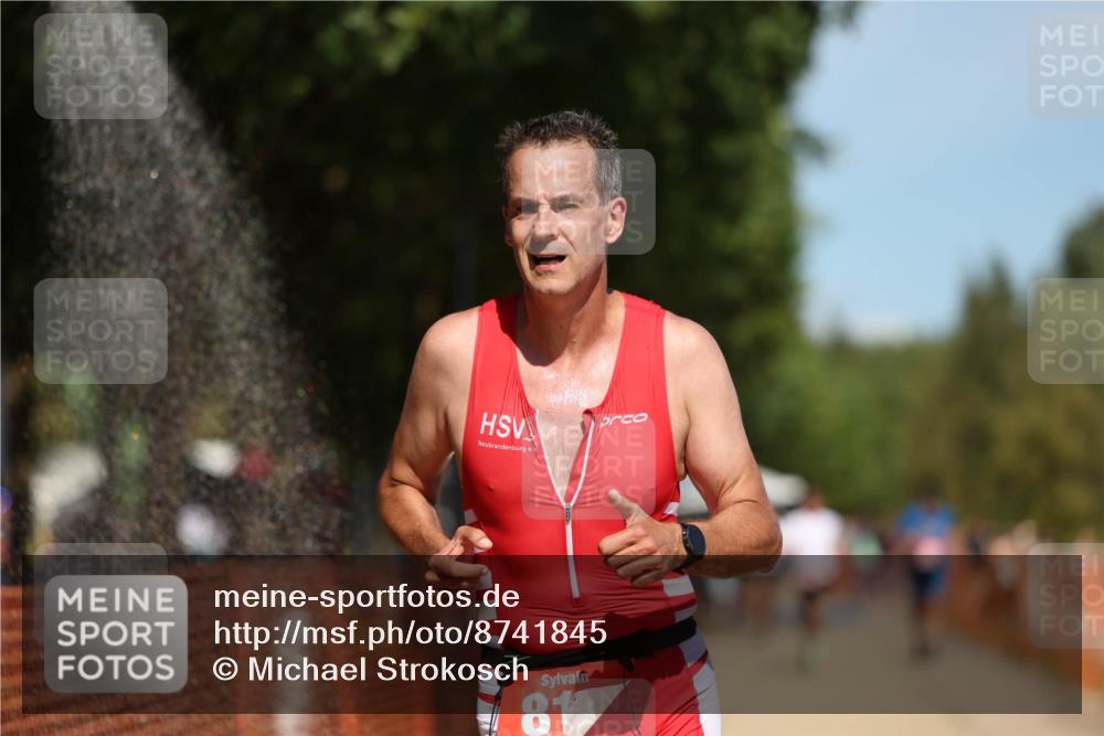 07.09.2025 - 19. Norderstedt Triathlon Michael Strokosch http://msf.ph/oto/8741845 07.09.2025 13:07:44 Laufen 709, 781, 816, 828, 1262 meine-sportfotos.de