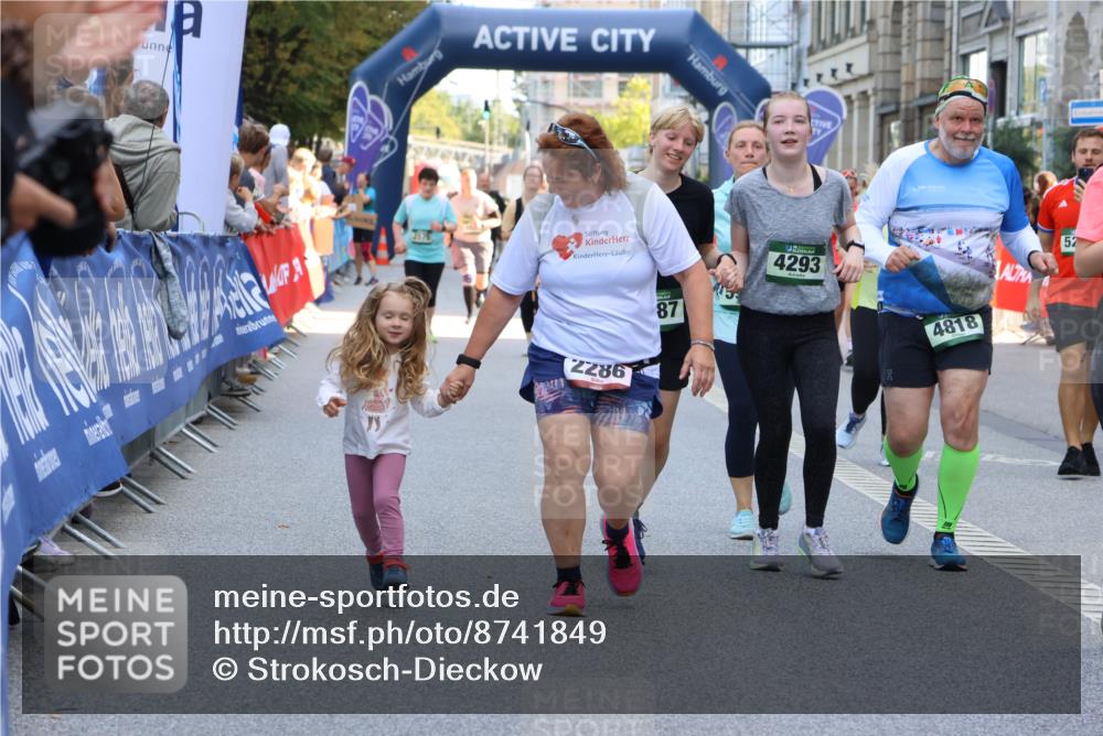 07.09.2025 - BARMER Alsterlauf Strokosch-Dieckow http://msf.ph/oto/8741849 07.09.2025 10:18:23 Ziel 2099, 2267, 2554, 2625, 3084, 3092, 3143, 3499, 4023, 4071, 4477, 4780, 8063 meine-sportfotos.de
