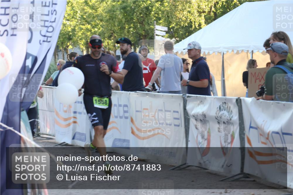 07.09.2025 - 19. Norderstedt Triathlon Luisa Fischer http://msf.ph/oto/8741883 07.09.2025 16:58:59 Ziel 951 meine-sportfotos.de