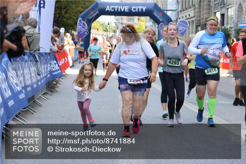 07.09.2025 - BARMER Alsterlauf Strokosch-Dieckow http://msf.ph/oto/8741884 07.09.2025 10:18:23 Ziel 2099, 2267, 2554, 2625, 3084, 3092, 3143, 3499, 4023, 4071, 4477, 4780, 8063 meine-sportfotos.de
