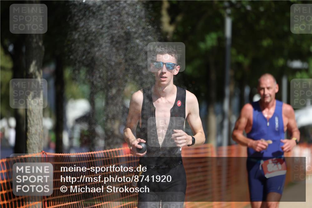07.09.2025 - 19. Norderstedt Triathlon Michael Strokosch http://msf.ph/oto/8741920 07.09.2025 11:54:19 Laufen 821, 1200 meine-sportfotos.de