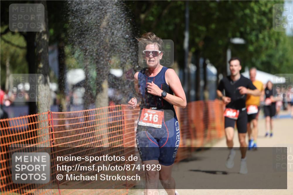 07.09.2025 - 19. Norderstedt Triathlon Michael Strokosch http://msf.ph/oto/8741929 07.09.2025 12:32:14 Laufen 164, 216, 234 meine-sportfotos.de