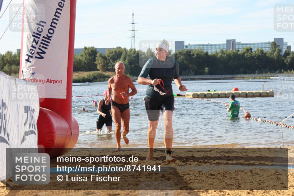 07.09.2025 - 19. Norderstedt Triathlon Luisa Fischer http://msf.ph/oto/8741941 07.09.2025 10:05:17 Schwimmen 1110, 1151 meine-sportfotos.de