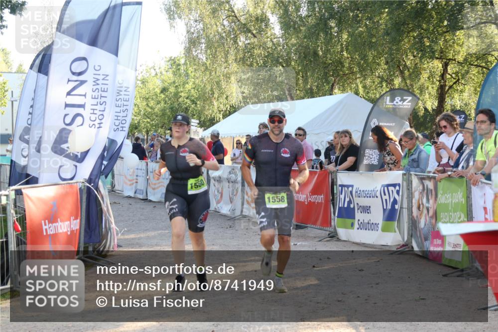 07.09.2025 - 19. Norderstedt Triathlon Luisa Fischer http://msf.ph/oto/8741949 07.09.2025 16:59:03 Ziel 1558, 1560 meine-sportfotos.de