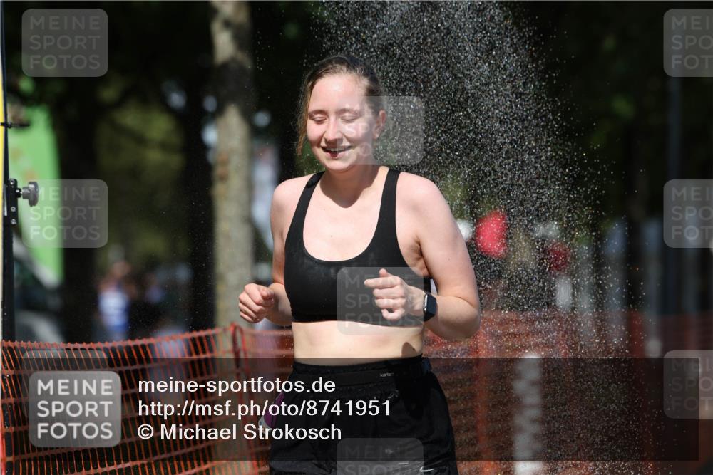 07.09.2025 - 19. Norderstedt Triathlon Michael Strokosch http://msf.ph/oto/8741951 07.09.2025 13:51:48 Laufen 324, 333, 1352 meine-sportfotos.de