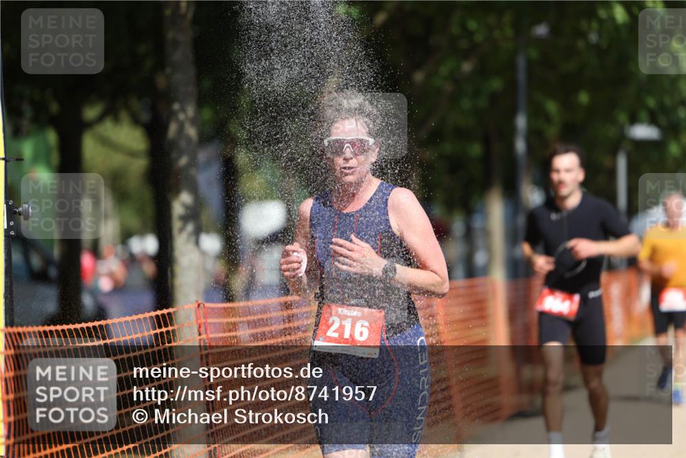 07.09.2025 - 19. Norderstedt Triathlon Michael Strokosch http://msf.ph/oto/8741957 07.09.2025 12:32:15 Laufen 164, 216, 234 meine-sportfotos.de