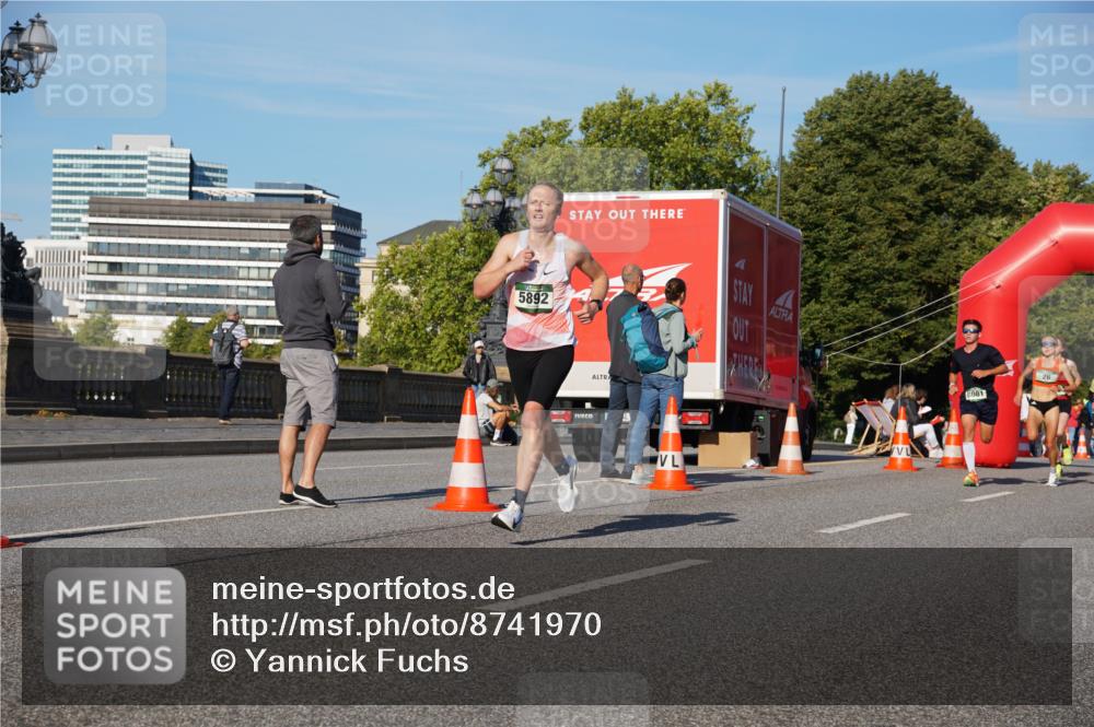 07.09.2025 - BARMER Alsterlauf Yannick Fuchs http://msf.ph/oto/8741970 07.09.2025 09:28:18 Laufen 5892, 8081, 26 meine-sportfotos.de