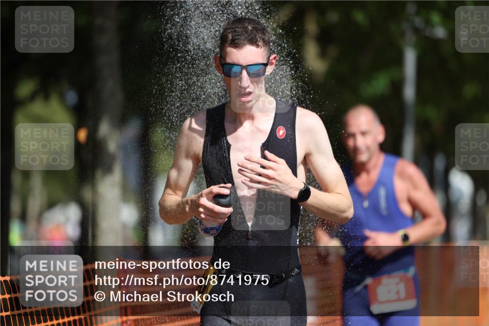 07.09.2025 - 19. Norderstedt Triathlon Michael Strokosch http://msf.ph/oto/8741975 07.09.2025 11:54:20 Laufen 821, 1200 meine-sportfotos.de