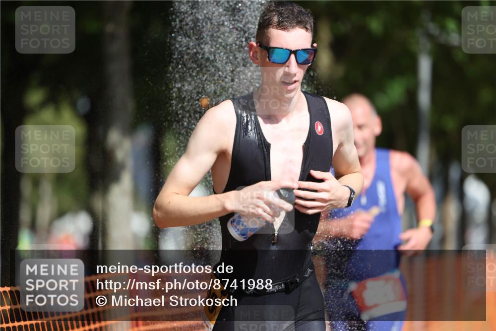 07.09.2025 - 19. Norderstedt Triathlon Michael Strokosch http://msf.ph/oto/8741988 07.09.2025 11:54:20 Laufen 821, 1200 meine-sportfotos.de