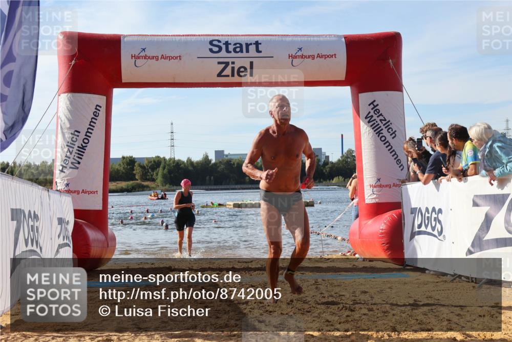 07.09.2025 - 19. Norderstedt Triathlon Luisa Fischer http://msf.ph/oto/8742005 07.09.2025 10:05:21 Schwimmen 1110, 1141, 1151 meine-sportfotos.de