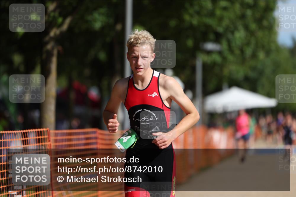 07.09.2025 - 19. Norderstedt Triathlon Michael Strokosch http://msf.ph/oto/8742010 07.09.2025 10:56:51 Laufen 98, 104 meine-sportfotos.de