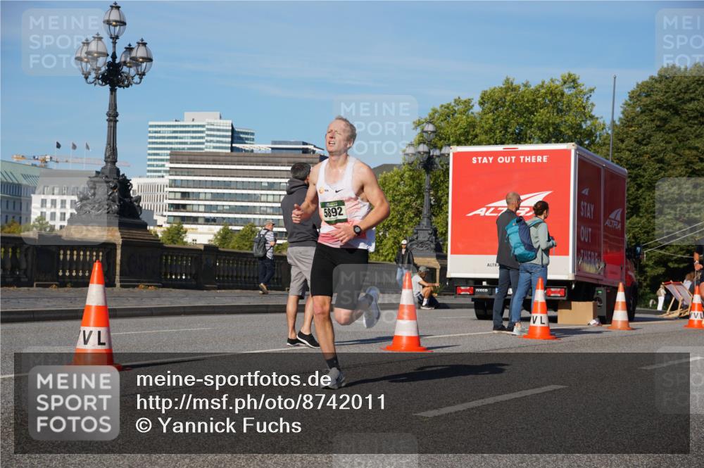 07.09.2025 - BARMER Alsterlauf Yannick Fuchs http://msf.ph/oto/8742011 07.09.2025 09:28:19 Laufen 5892 meine-sportfotos.de