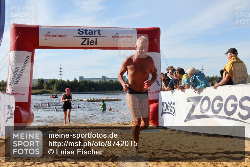 07.09.2025 - 19. Norderstedt Triathlon Luisa Fischer http://msf.ph/oto/8742015 07.09.2025 10:05:22 Schwimmen 1110, 1141, 1151 meine-sportfotos.de