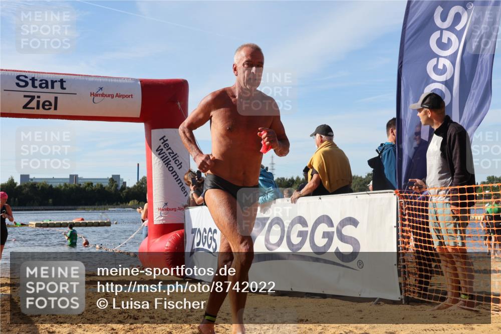 07.09.2025 - 19. Norderstedt Triathlon Luisa Fischer http://msf.ph/oto/8742022 07.09.2025 10:05:22 Schwimmen 1110, 1141, 1151 meine-sportfotos.de