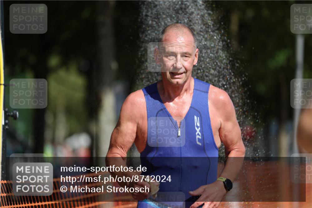 07.09.2025 - 19. Norderstedt Triathlon Michael Strokosch http://msf.ph/oto/8742024 07.09.2025 11:54:21 Laufen 821, 1189, 1200 meine-sportfotos.de