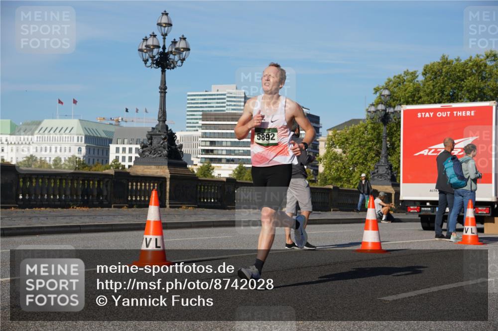 07.09.2025 - BARMER Alsterlauf Yannick Fuchs http://msf.ph/oto/8742028 07.09.2025 09:28:19 Laufen 5892 meine-sportfotos.de