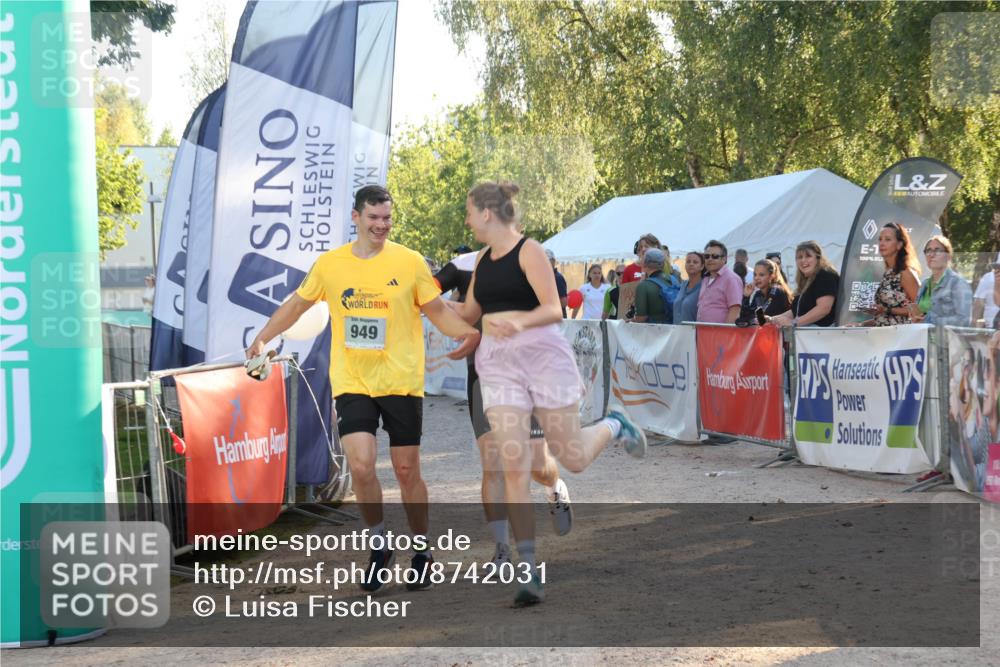 07.09.2025 - 19. Norderstedt Triathlon Luisa Fischer http://msf.ph/oto/8742031 07.09.2025 16:59:12 Ziel 949 meine-sportfotos.de