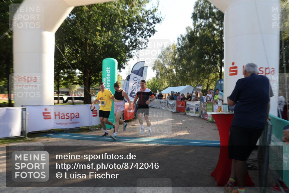 07.09.2025 - 19. Norderstedt Triathlon Luisa Fischer http://msf.ph/oto/8742046 07.09.2025 16:59:13 Ziel 949 meine-sportfotos.de