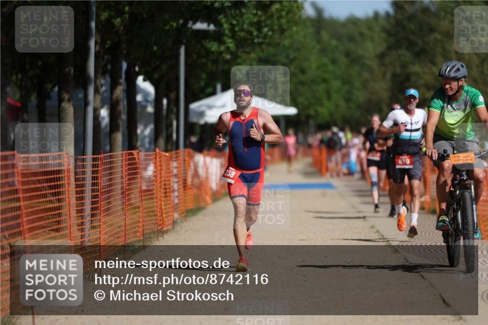07.09.2025 - 19. Norderstedt Triathlon Michael Strokosch http://msf.ph/oto/8742116 07.09.2025 11:54:30 Laufen 238, 819, 984, 1189 meine-sportfotos.de