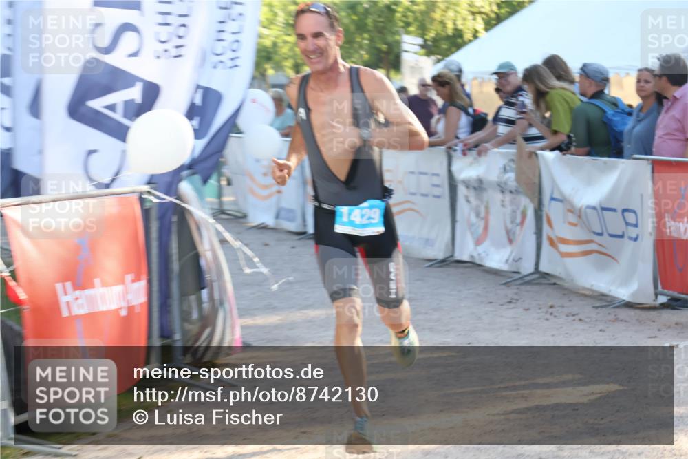 07.09.2025 - 19. Norderstedt Triathlon Luisa Fischer http://msf.ph/oto/8742130 07.09.2025 16:59:42 Ziel 1429 meine-sportfotos.de