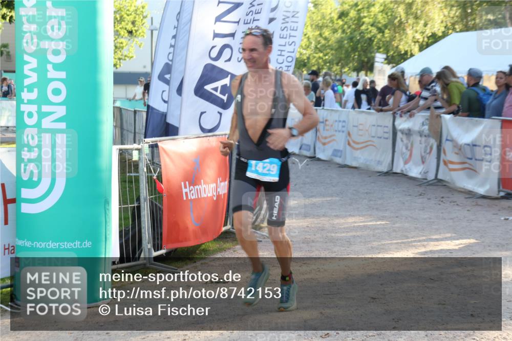 07.09.2025 - 19. Norderstedt Triathlon Luisa Fischer http://msf.ph/oto/8742153 07.09.2025 16:59:42 Ziel 1429 meine-sportfotos.de